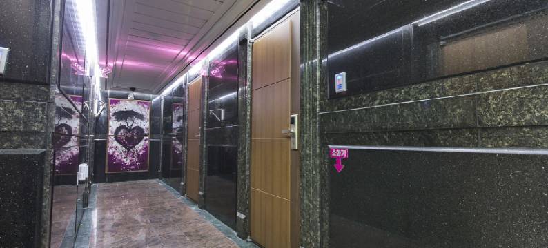 成信大学站PAV(Sungshin University Station Pav)图片