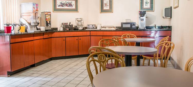 弗林特/毕晓普国际机场戴斯酒店(Days Inn by Wyndham Flint / Bishop International Airport)图片