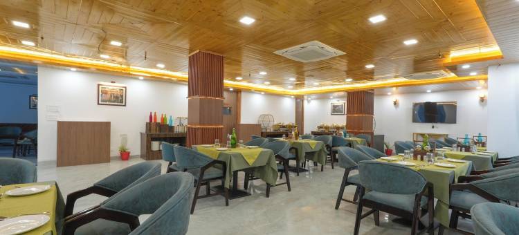 天际线酒店，马拉里- 步行至购物街，中央供暖(Hotel Skyline Manali Walking to Mall Road Centrally Heated)图片