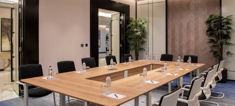 达马克山丘2号酒店-罗塔纳旗下Edge酒店(Damac Hills 2 Hotel, an Edge by Rotana Hotel)图片