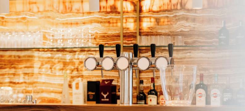 阿尔弗雷德酒店和美食酒吧(Alfred Hotel & Gastro Bar)图片