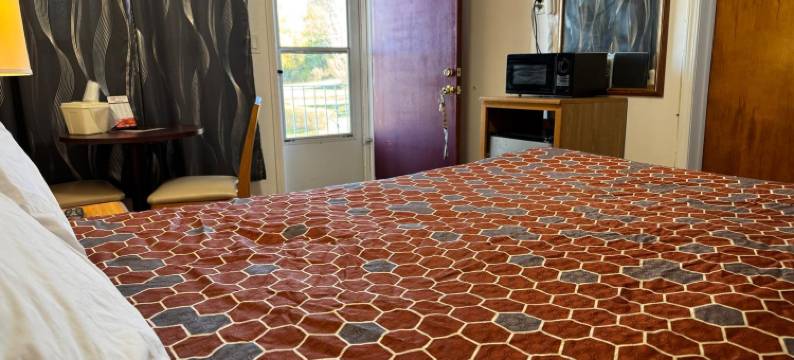 经济旅馆卡迪亚克MI by Hotel O(Economy Inn Cadillac MI by Hotel O)图片