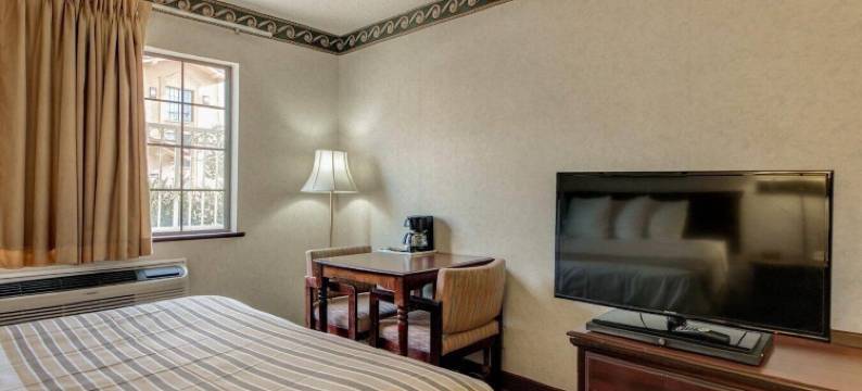 埃尔帕索西部的伊克诺套房旅馆(Econo Lodge Inn & Suites)图片