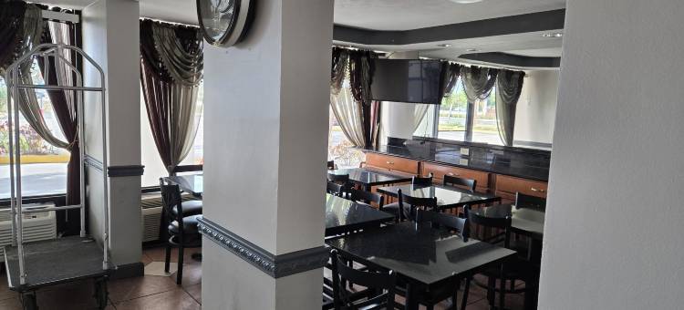 迈尔斯堡速8酒店(Super 8 by Wyndham Fort Myers)图片