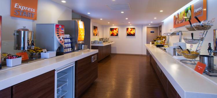 Holiday Inn Express 斯托克对特伦特(Holiday Inn Express STOKE ON TRENT by IHG)图片