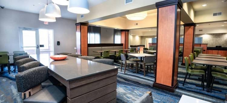 格兰德艾兰万枫酒店及套房(Fairfield Inn & Suites Grand Island)图片