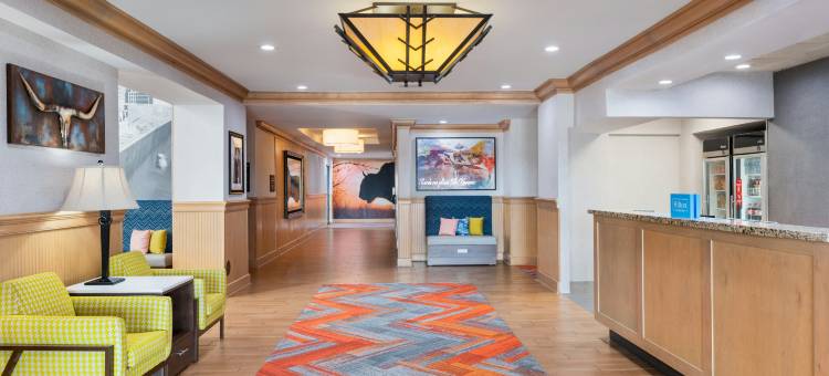 道奇城欢朋套房酒店(Hampton Inn & Suites Dodge City)图片