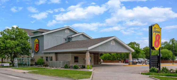 温尼伯西速8酒店(Super 8 by Wyndham Winnipeg West)图片