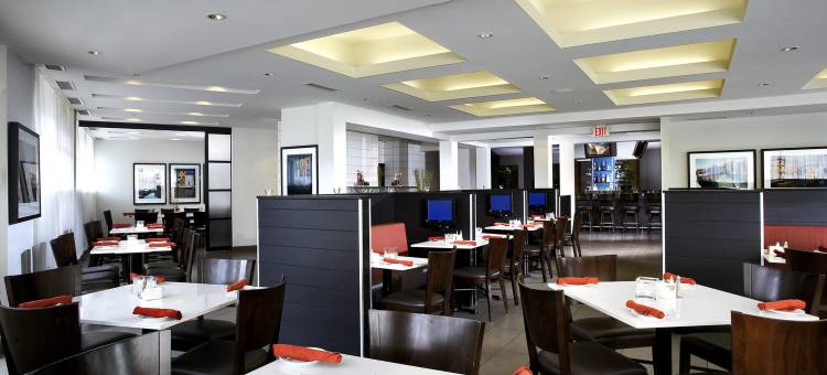 米西索加梅德维尔福朋喜来登酒店(Four Points by Sheraton Mississauga Meadowvale)图片