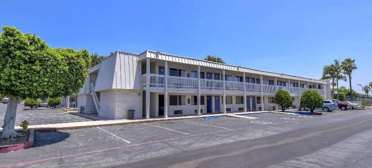 克莱尔蒙特6号汽车旅馆(Motel 6 Claremont, CA)图片