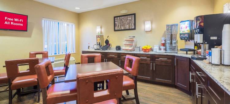 红顶套房酒店-多佛尔市区(Red Roof Inn & Suites Dover Downtown)图片