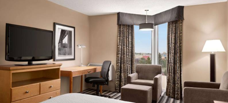 西埃德蒙顿皇家酒店，温德姆Trademark精选(Royal Hotel West Edmonton, Trademark Collection by Wyndham)图片