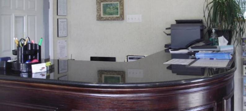 乔治湖奥特莱斯罗德威酒店(Rodeway Inn Lake George Outlets)图片