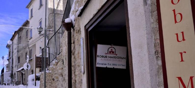 洛布玛索鲁奥贝格蒂弗索酒店(Robur Marsorum Albergo Diffuso)图片