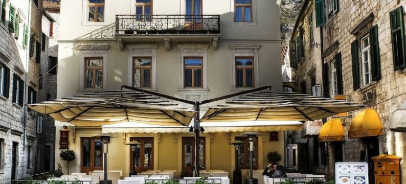 瓦尔达尔酒店(Hotel Vardar)图片