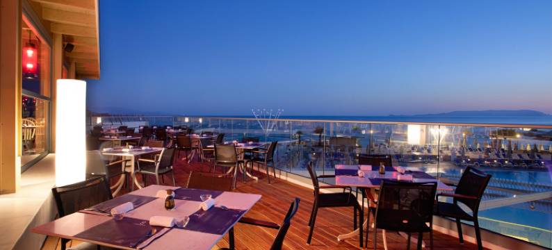 阿里纳海滩度假村(Arina Beach Resort)图片