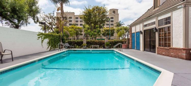 安纳海母会议中心温德姆华美达酒店(Ramada by Wyndham Anaheim Convention Center)图片