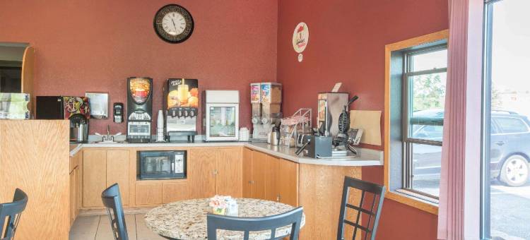 明尼苏达州沃辛顿温德姆速8酒店(Super 8 by Wyndham Worthington Minnesota)图片