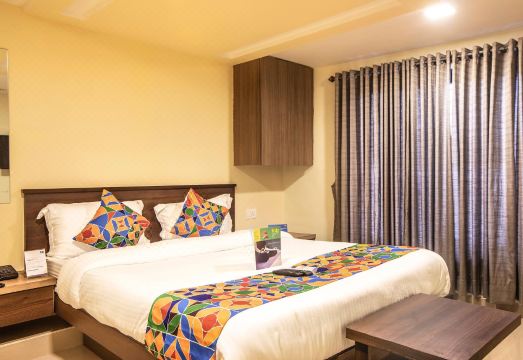 FabHotel Silver Lake Hotel Overview