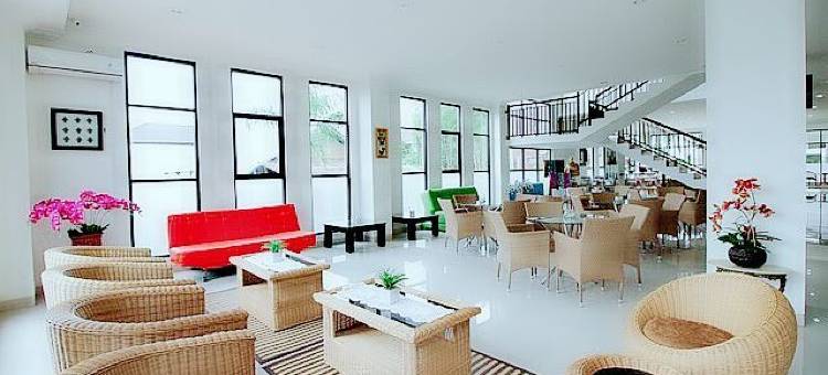 Urbanview Hotel Ratu Elok Syariah Banjarbaru by RedDoorz图片