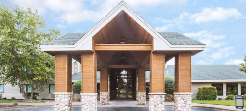 达文波特速8酒店(Super 8 by Wyndham Davenport)图片