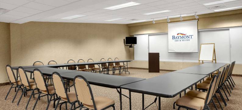 埃尔克哈特呗盟套房酒店(Baymont by Wyndham Elkhart)图片