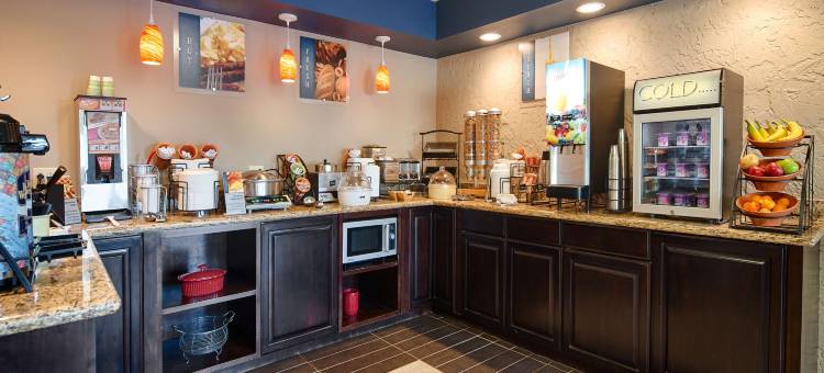 克林顿北品质酒店(Quality Inn Clinton North)图片