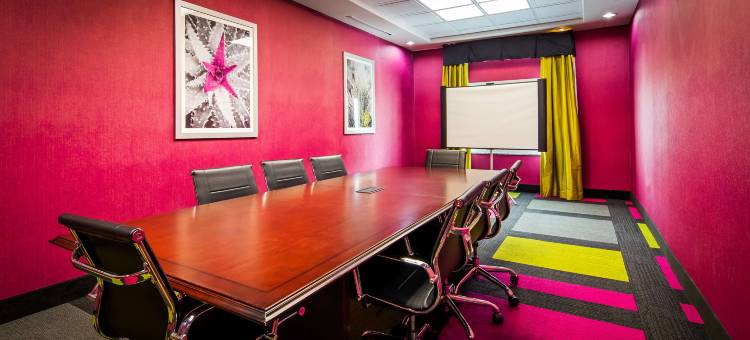 狄利贝斯特韦斯特优质套房酒店(Best Western Plus Dilley Inn  Suites)图片