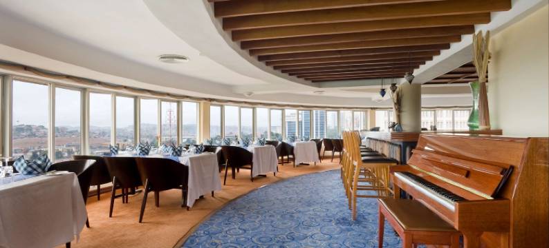 高尔夫球场酒店(Golf Course Hotel)图片