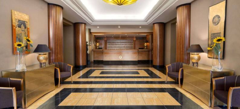 那不勒斯市中心华美达酒店(Ramada by Wyndham Naples)图片