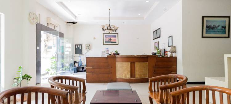 拉亚那各勾2号红门旅馆(RedDoorz @ Raya Ngagel 2)图片