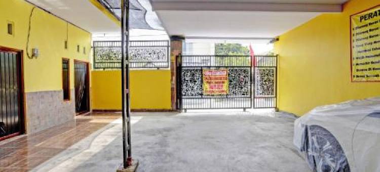 OYO Life 92920 Rumah Kost Azca图片