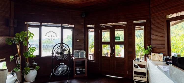 红多兹度假村-塔曼威萨塔曼格罗夫(RedDoorz Resort @ Taman Wisata Mangrove)图片