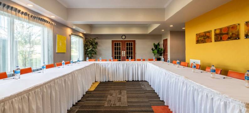 奥本代尔贝斯特韦斯特套房酒店(Best Western Auburndale Inn  Suites)图片