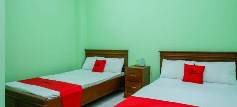 红多兹伊斯兰酒店-近日惹莫努门肯巴里(RedDoorz Syariah Near Monumen Jogja Kembali)图片