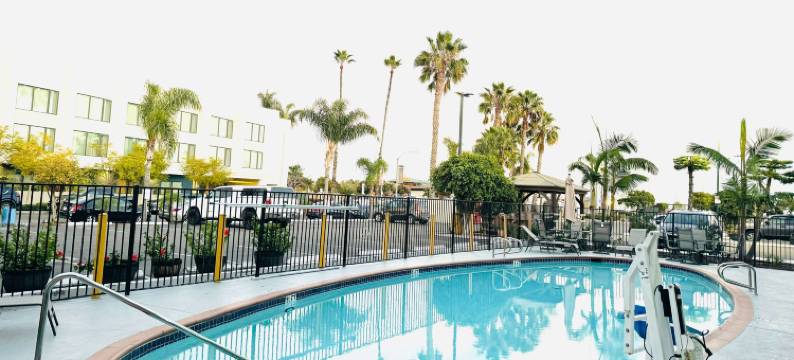 圣迭戈机场华美达酒店(Ramada by Wyndham San Diego Airport)图片