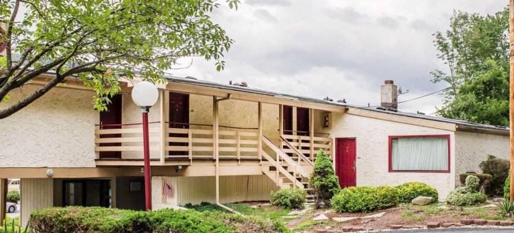 克拉克斯萨米特 - 斯克兰顿的伊克诺旅馆(Econo Lodge)图片