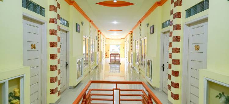 RedDoorz Plus-弗洛伦斯·隆班·托宾路-西博尔加(RedDoorz Plus @ Jalan FL Lumban Tobing Sibolga)图片