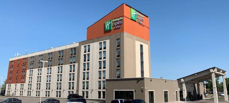 多伦多机场西智选假日套房酒店(Holiday Inn Express & Suites TORONTO AIRPORT WEST by IHG)图片