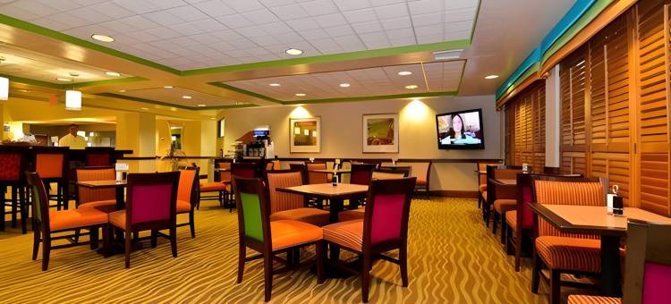 洲际酒店集团智选假日酒店亚特兰大东北I-85克莱尔蒙特(Holiday Inn Express Atlanta NE - I-85 Clairmont)图片