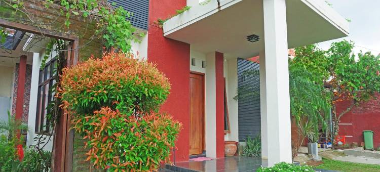 OYO 2860 卡斯特里伊斯兰家庭旅馆(OYO 2860 the Castury Homestay Syariah)图片