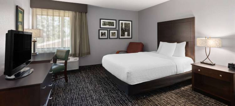 希博伊根拉昆塔温德姆酒店(La Quinta Inn by Wyndham Sheboygan, WI)图片