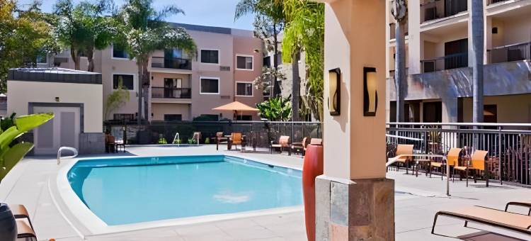 圣迭戈卡尔斯巴德万怡酒店(Courtyard San Diego Carlsbad)图片