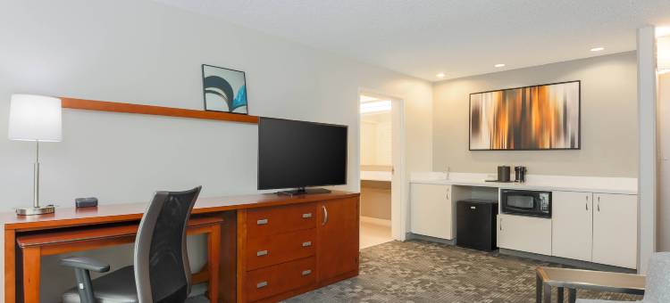 门罗机场万豪万怡酒店(Courtyard by Marriott Monroe Airport)图片