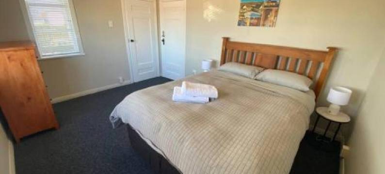 Amohau St Opposite Trade Central - 3 Bedrooms, Sleeps up to 6, Whole House, 5 Beds图片