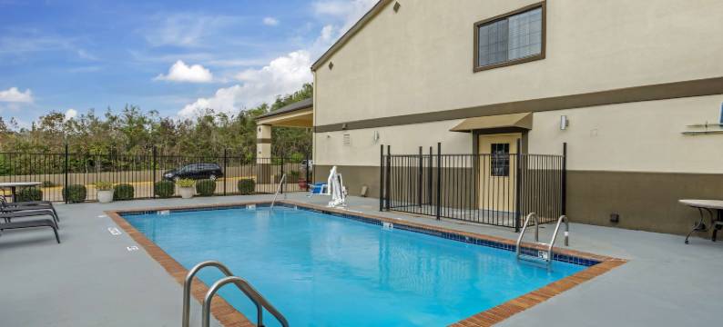 皮尼伍兹贝斯特韦斯特酒店(Best Western Pineywoods Inn)图片