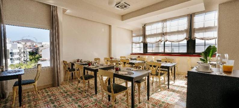 拉布兰达广场里维容酒店(Hotel Reveron Plaza)图片