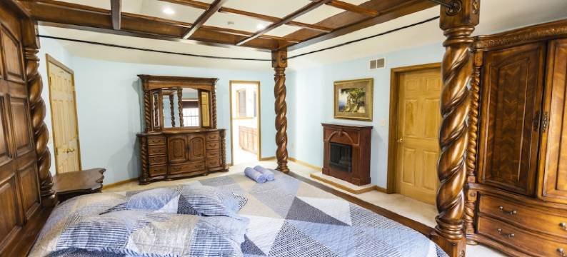 Pocono Escape with huge Pool HOT TUB,GAMEROOM,FIREPIT,near Camelback & Kalahari图片