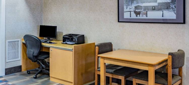 普拉茨堡镇麦客达温德姆酒店(Microtel Inn & Suites by Wyndham Plattsburgh)图片