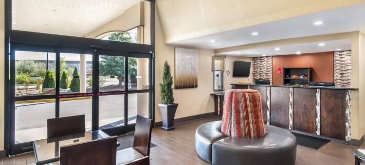绿树贝斯特韦斯特酒店(Best Western Green Tree Inn)图片